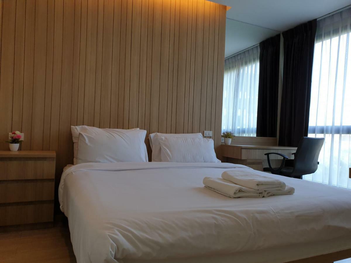 Appartement The Chezz By Patsamon à Pattaya Extérieur photo